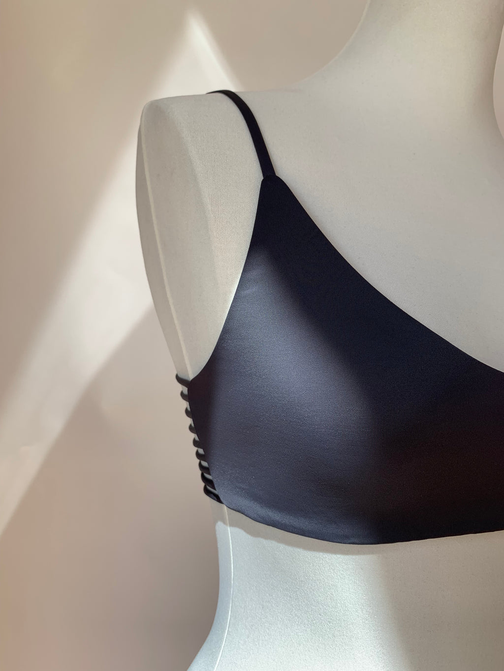 LORLE Strappy Bikini Top Graphite - Factory Sale