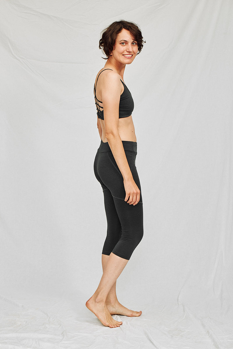 JULIE 3/4 Leggings in Charcoal - Factory Sale