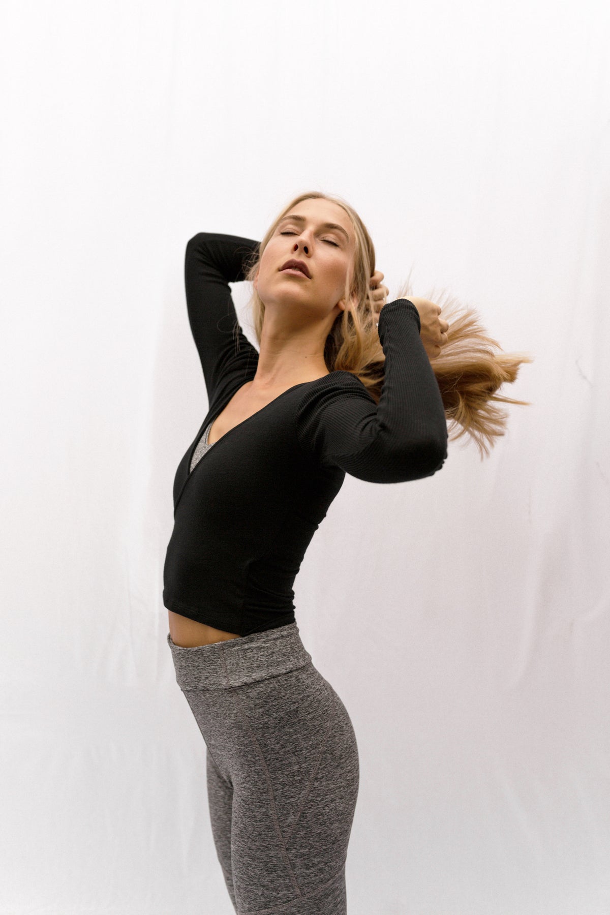 LAGOM Long Sleeved Top in Black