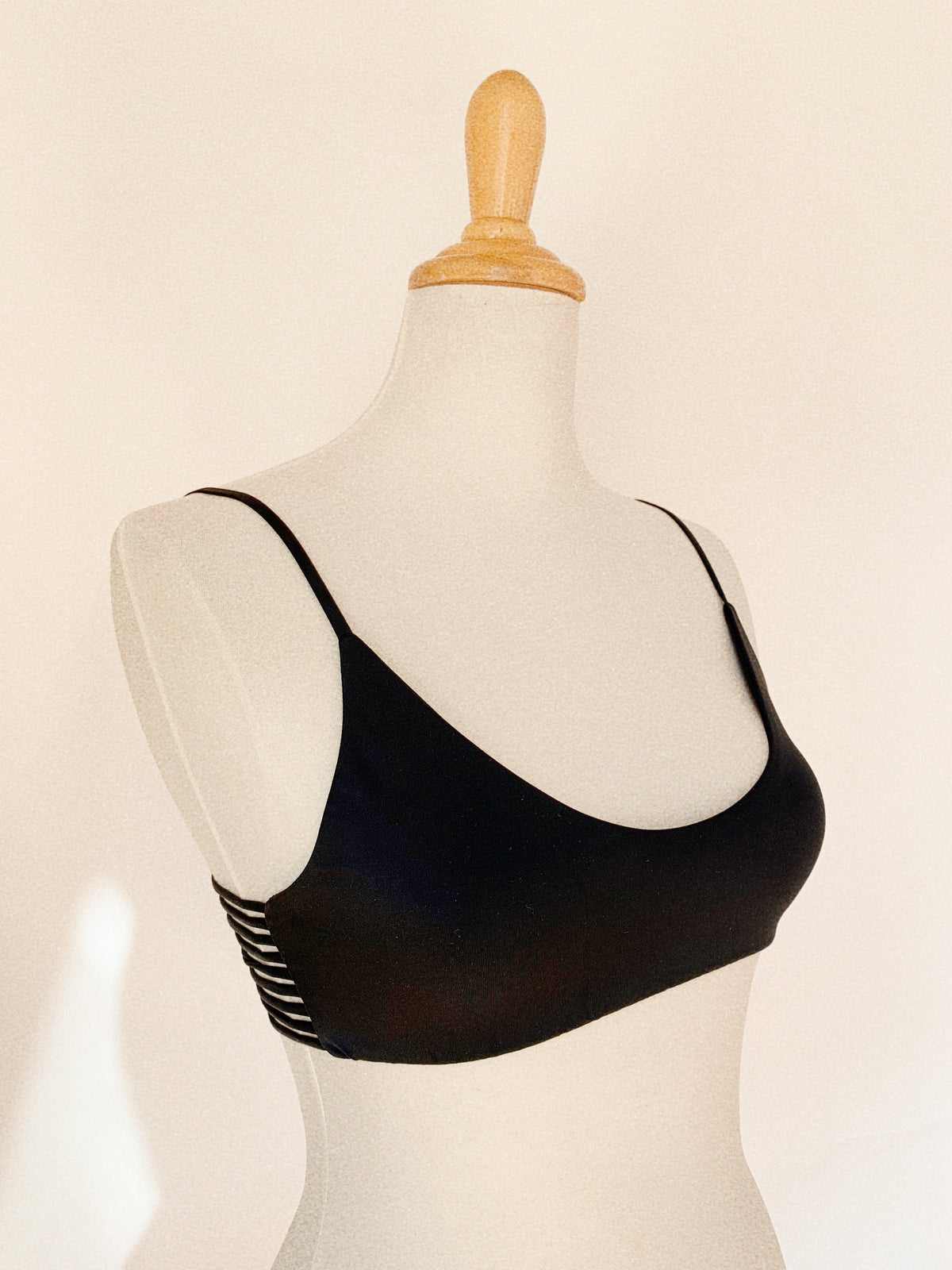 Reggiseno bikini con spalline LORLE nero - Saldi di fabbrica