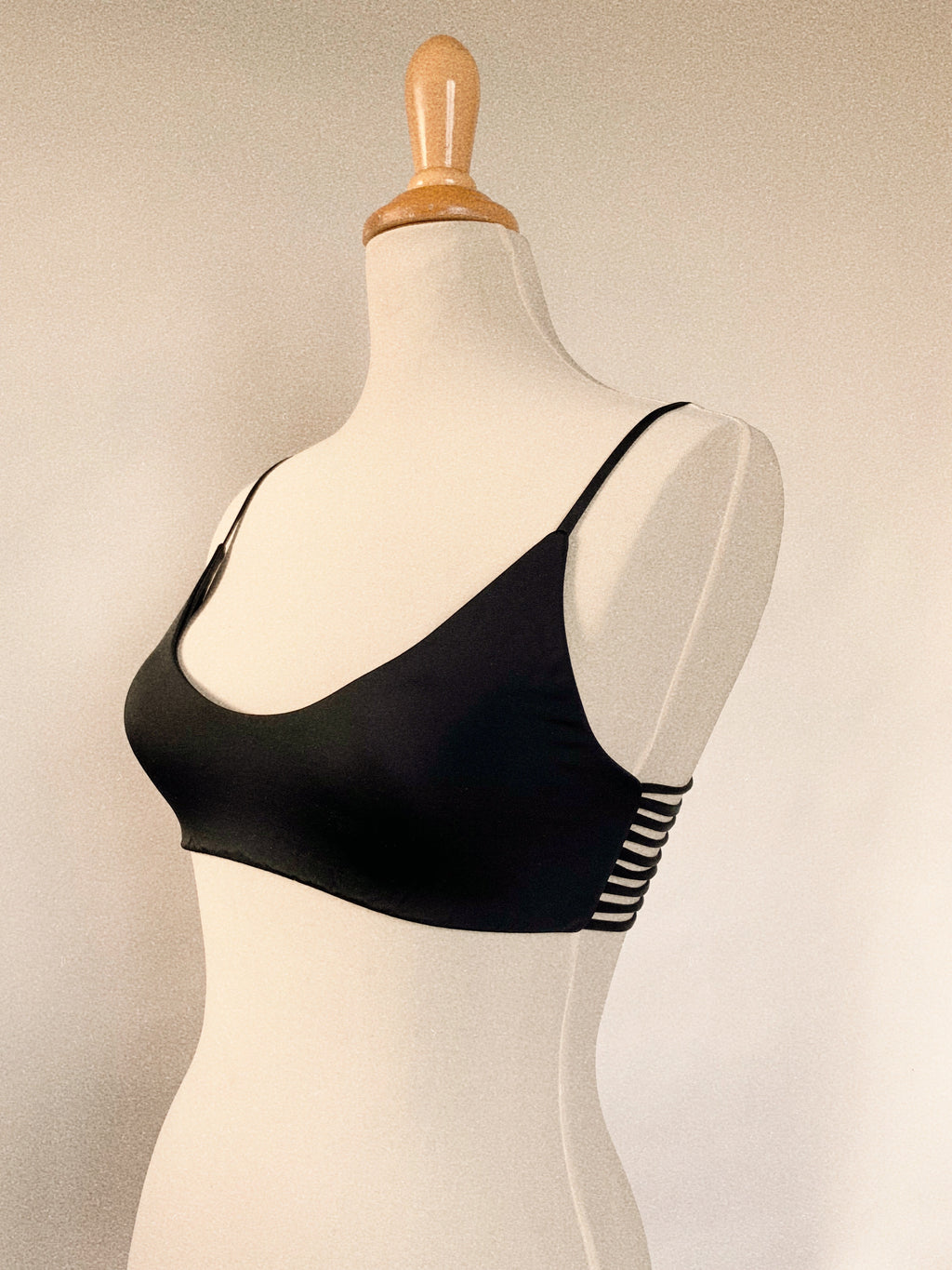 LORLE Strappy Bikini Top Black - Factory Sale